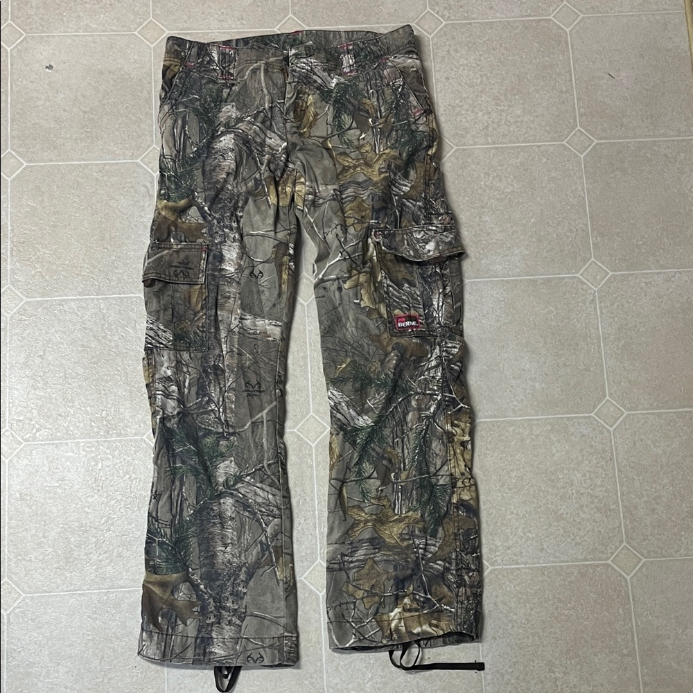 Ladies Camouflage Cargo Pants
